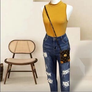 BOZZOLO GOLD MAIZE MOCK NECK SLEEVELESS BODYSUIT LARGE